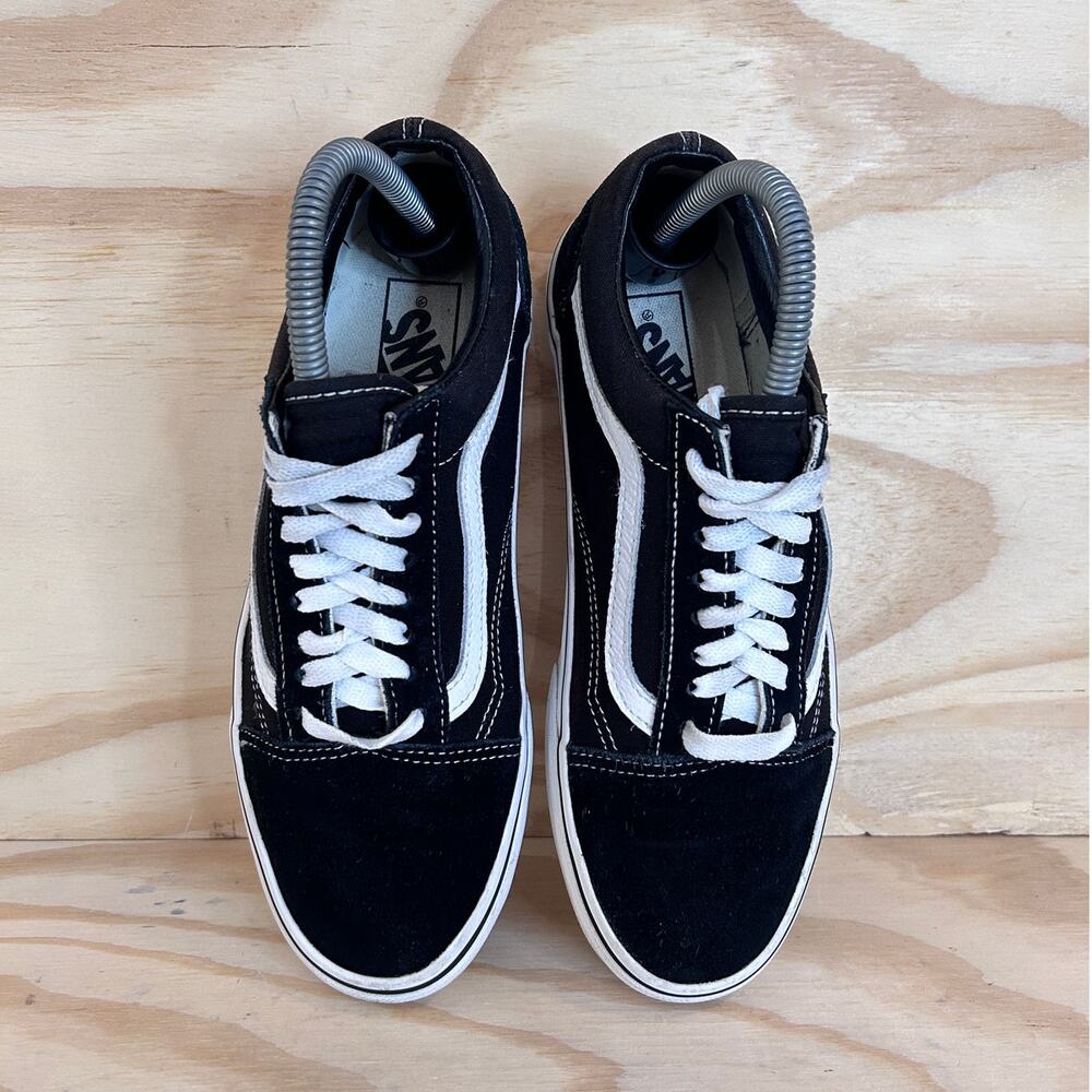 Vans Women's Black Old Skool Low-Top Sneakers - Picture 7 of 9
